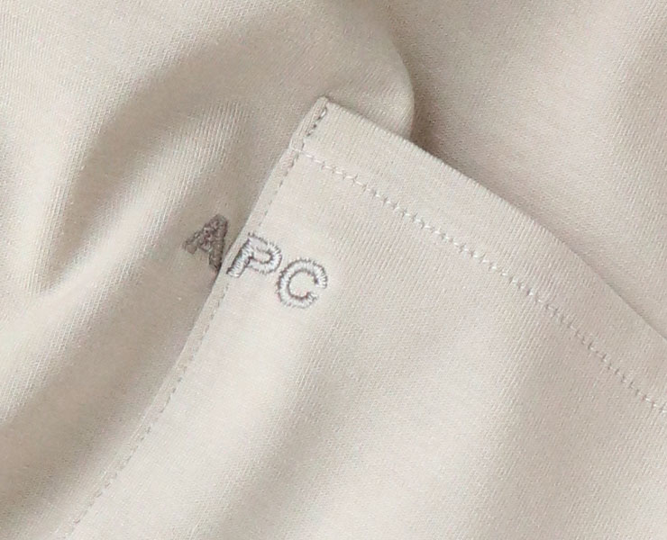 A.P.C.(アーペーセー)のポケット×刺繡ロゴＴ｜NEWS公式オンラインショップ